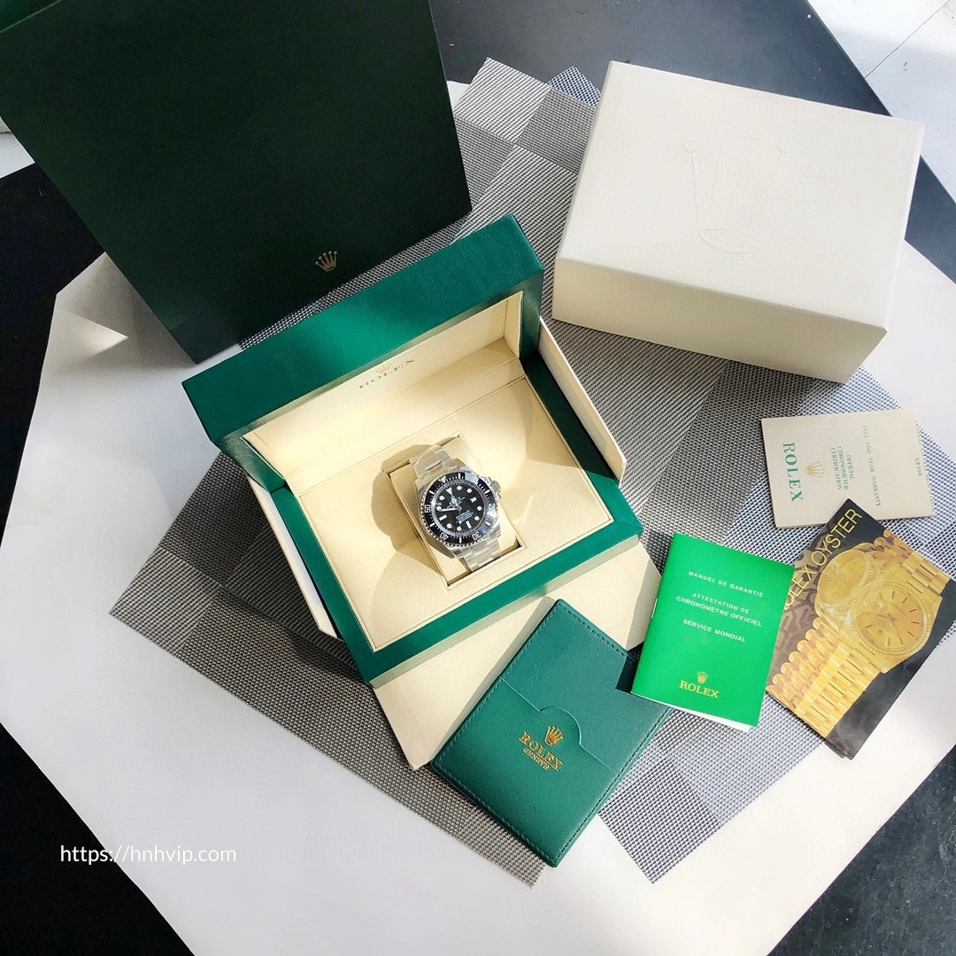 롤렉스 오이스터 퍼페추얼 딥씨 m126660-0001