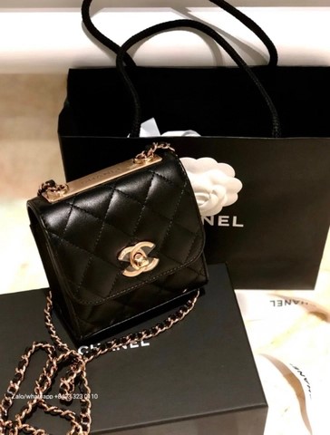 샤넬 22B 트렌디 CC 램스킨 다크톤 메탈 블랙