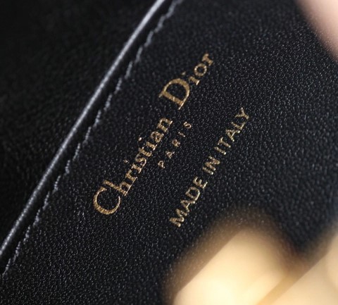 Dior Caro Colle Noire 클러치 위드 체인 블랙 까나주 S5166UDBB