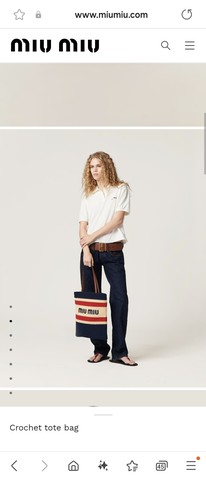 미우미우 크로셰 토트백 5BG248_2DO3_F075R_V_ORO 내추럴/블루 M1