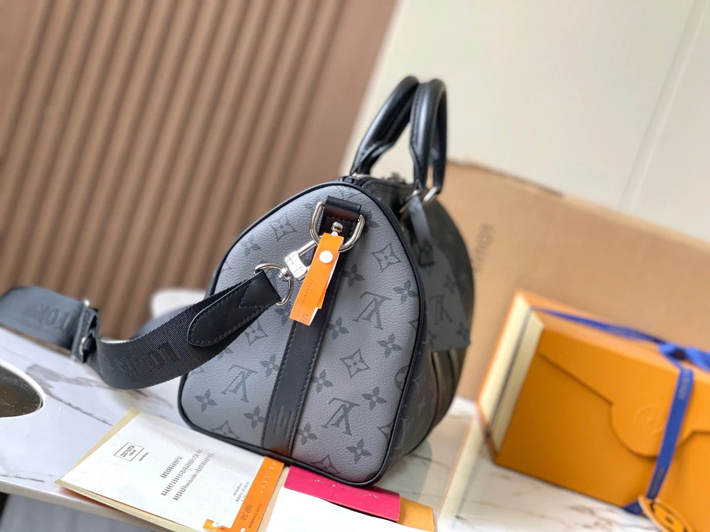 루이비통 M46655 키폴 반둘리에 35
