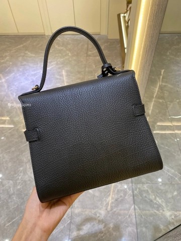 크리스피 카프 소재의 Delvaux Tempête PM AA0611AMF 블랙 GHW