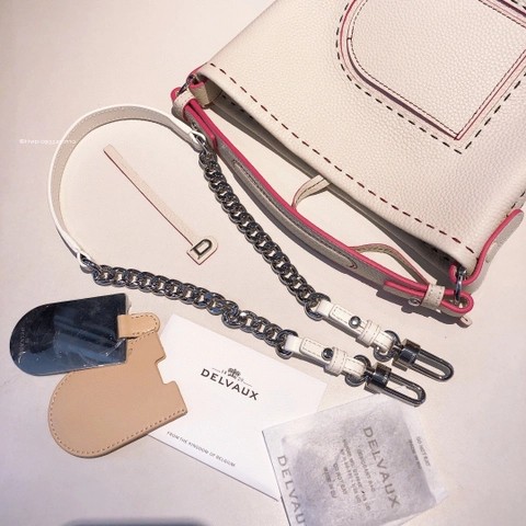 Delvaux 배터리 미니 버킷 Surpiquéen Taurillon Soft AA0607ATT0ADNDO