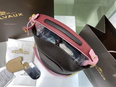 Delvaux 배터리 미니 버킷 Surpiquéen Taurillon Soft AA0607ATT0ADNDO