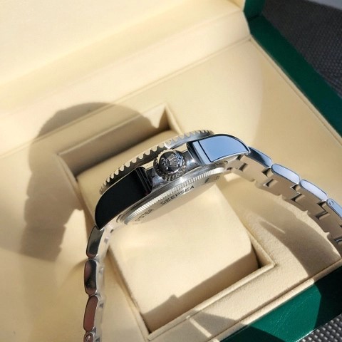 롤렉스 오이스터 퍼페추얼 딥씨 m126660-0002