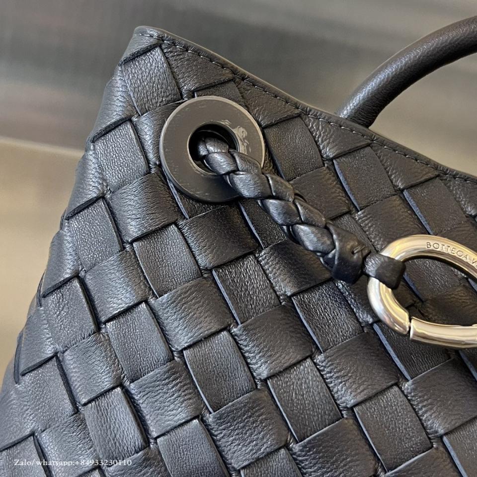 Bottega Veneta 스몰 안디아모 블랙 실버 - 톤 메탈 743568 25x22x10.5 cm