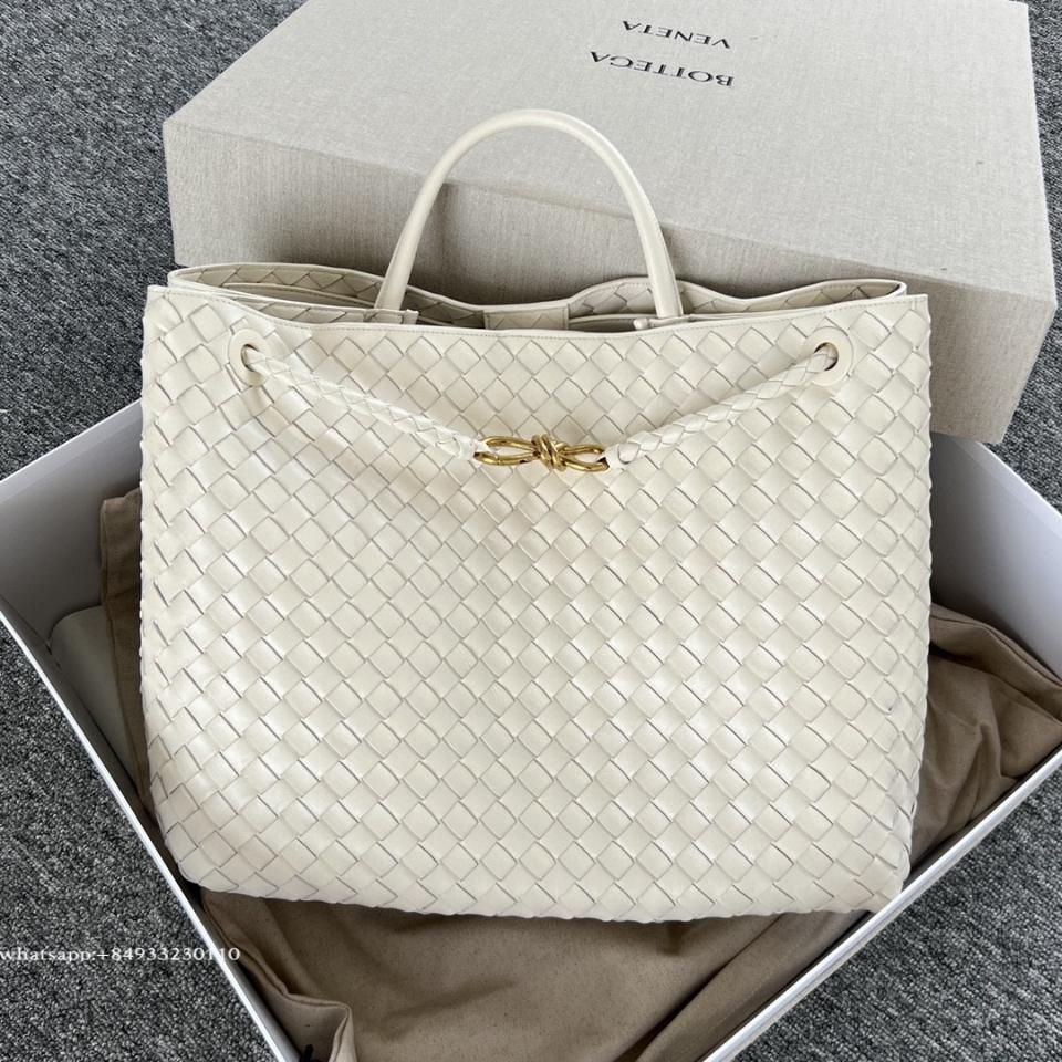 보테가베네타 라지 안디아모 화이트 743575 45*22*34 cm