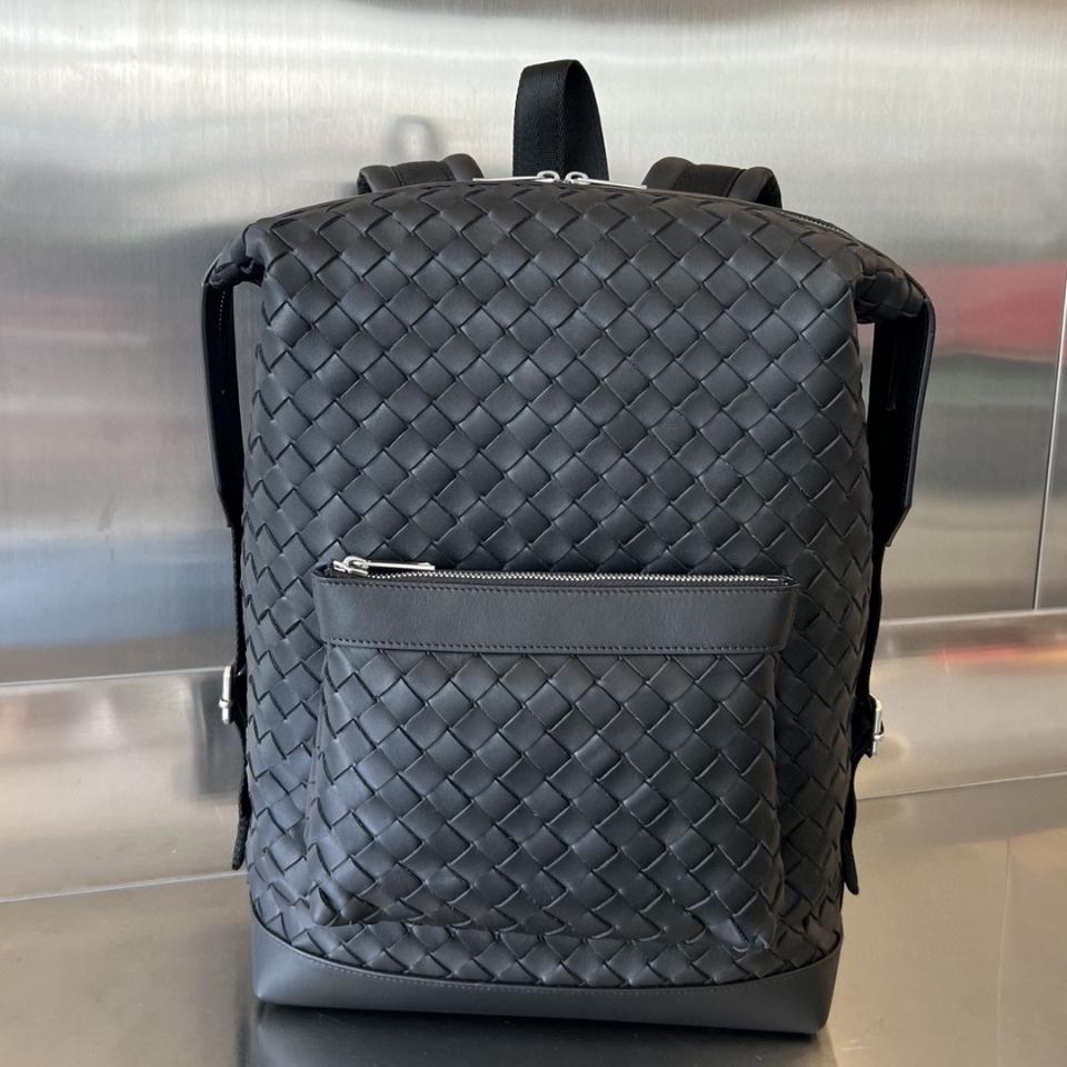 Bottega Veneta 인트레치아토 백팩 블랙 653118 42x30x13cm