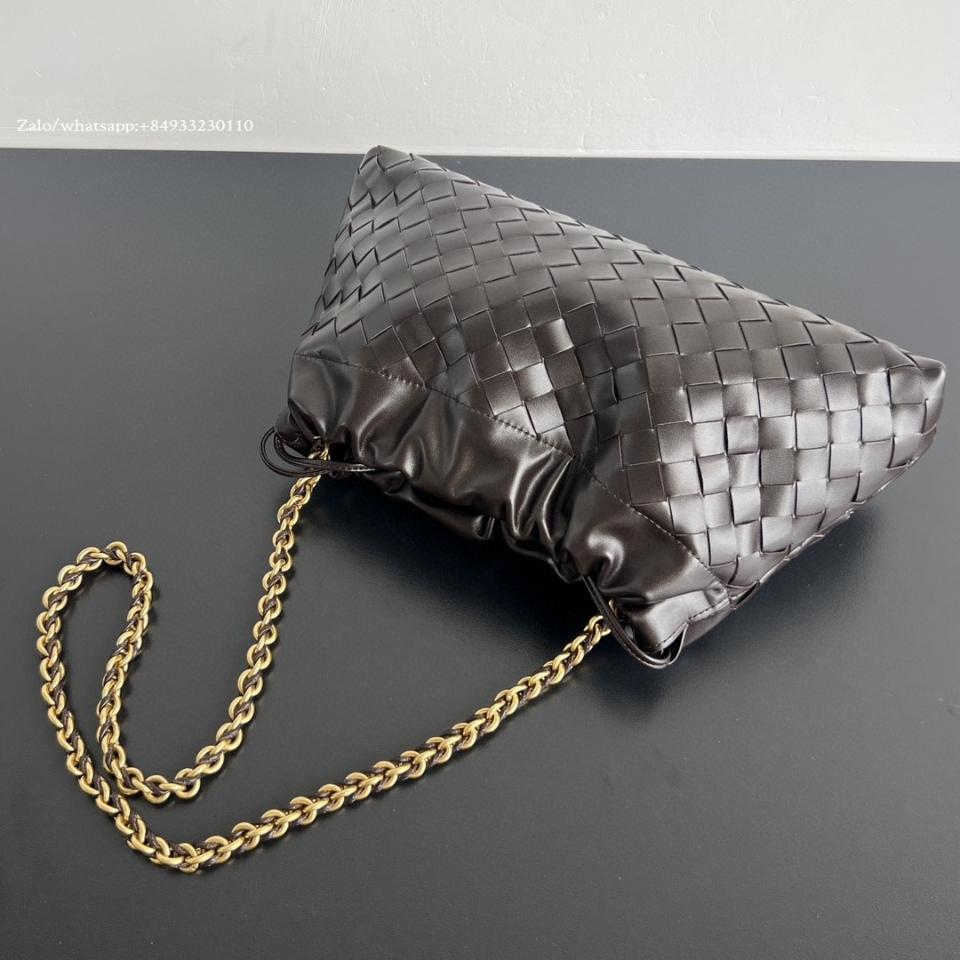 보테가 베네타 더스트백 노테 폰단트 844626V5 33x19x8cm